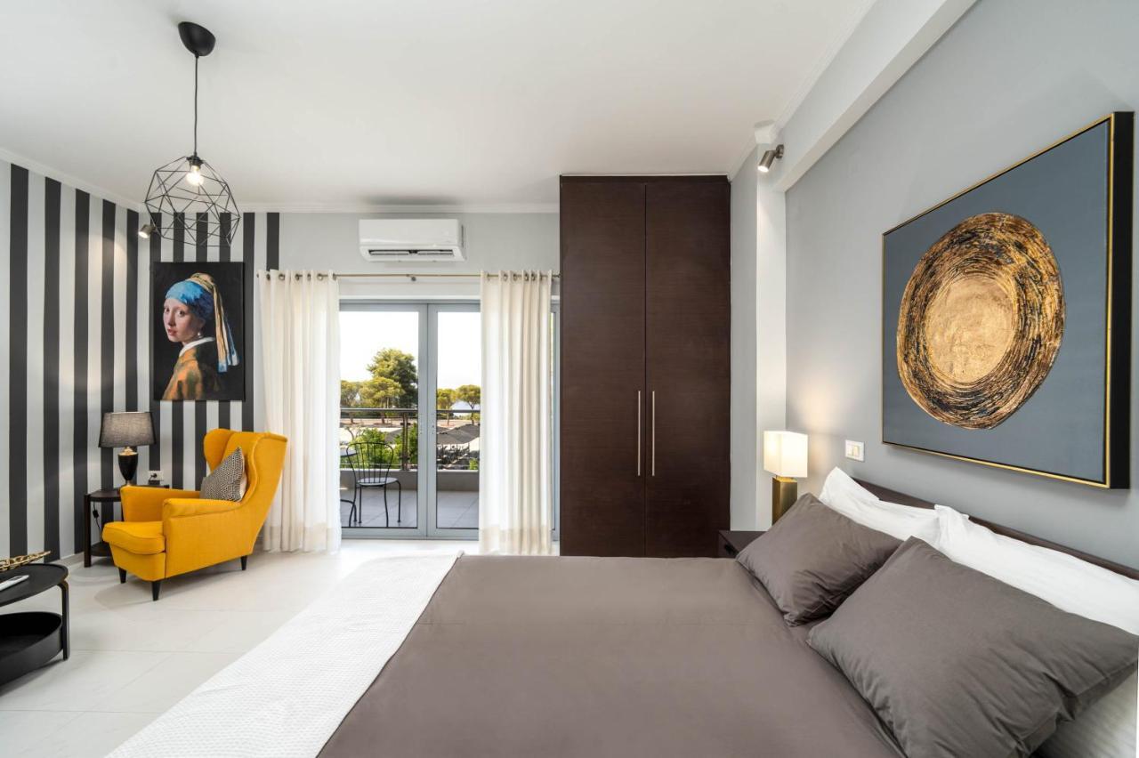 Byron Luxury Apartments Aigio Exterior photo