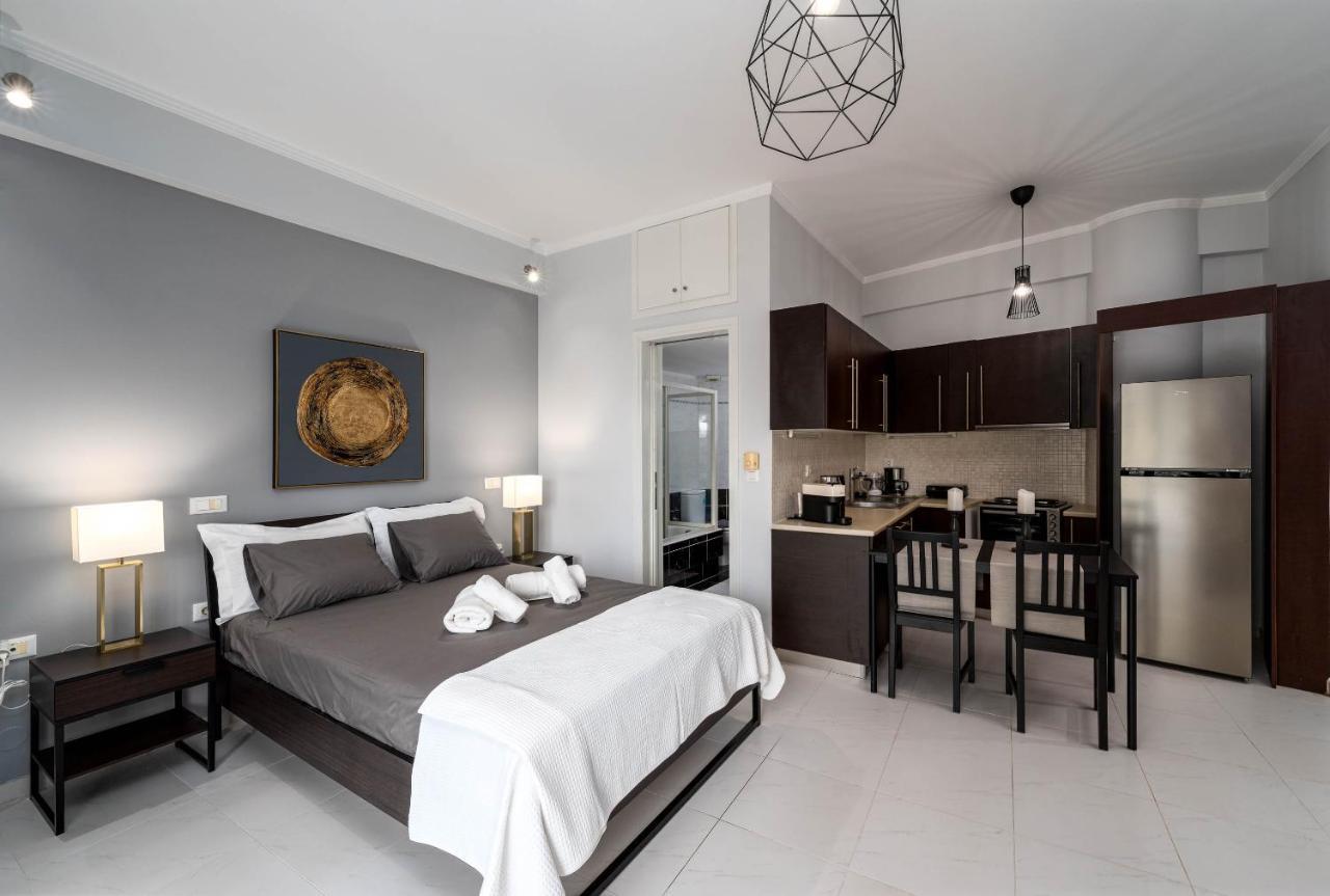 Byron Luxury Apartments Aigio Exterior photo