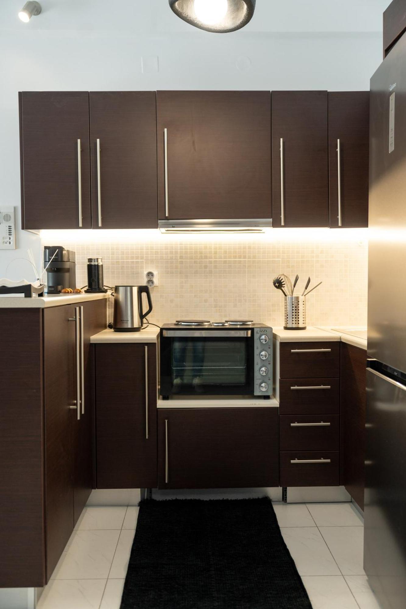 Byron Luxury Apartments Aigio Exterior photo