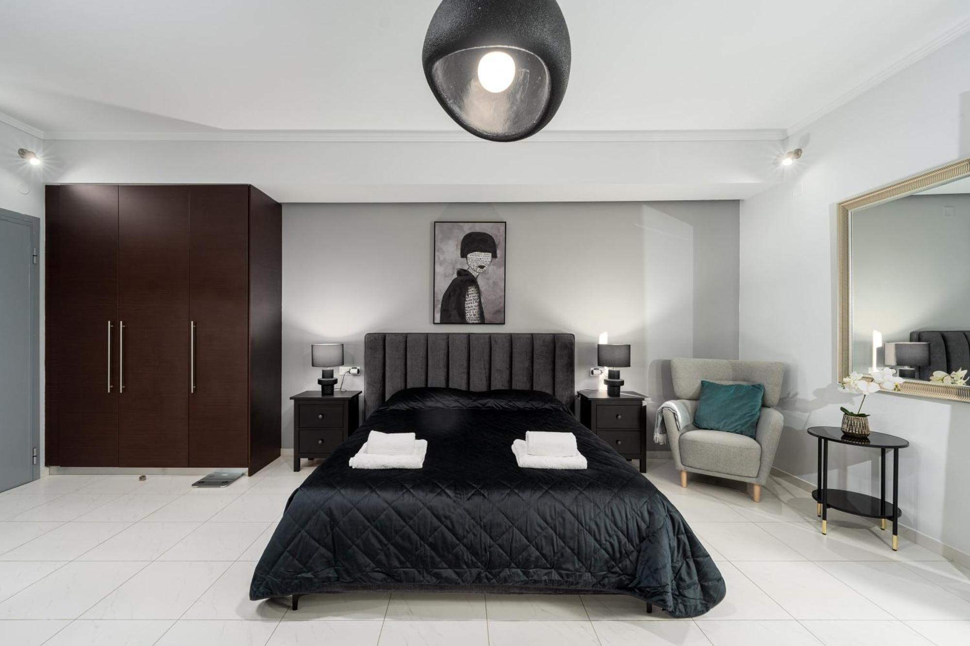 Byron Luxury Apartments Aigio Exterior photo