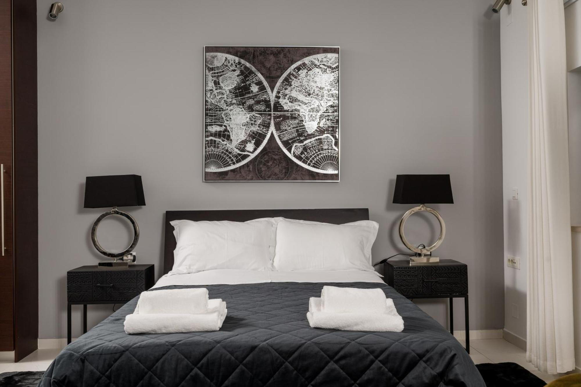 Byron Luxury Apartments Aigio Exterior photo